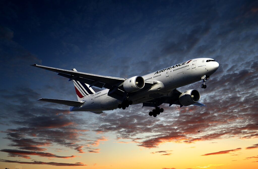 nowe trasy lotnicze z warszawy